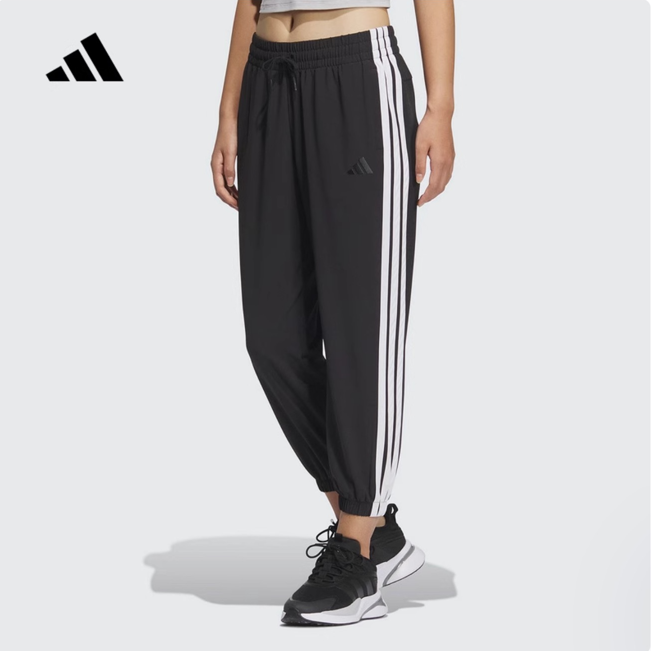 Adidas阿迪达斯女子2025新款夏季舒适透气运动休闲束脚长裤JZ2173