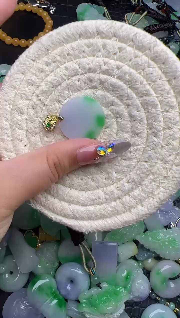 翡翠未镶嵌颈饰天然缅甸翡翠吊坠