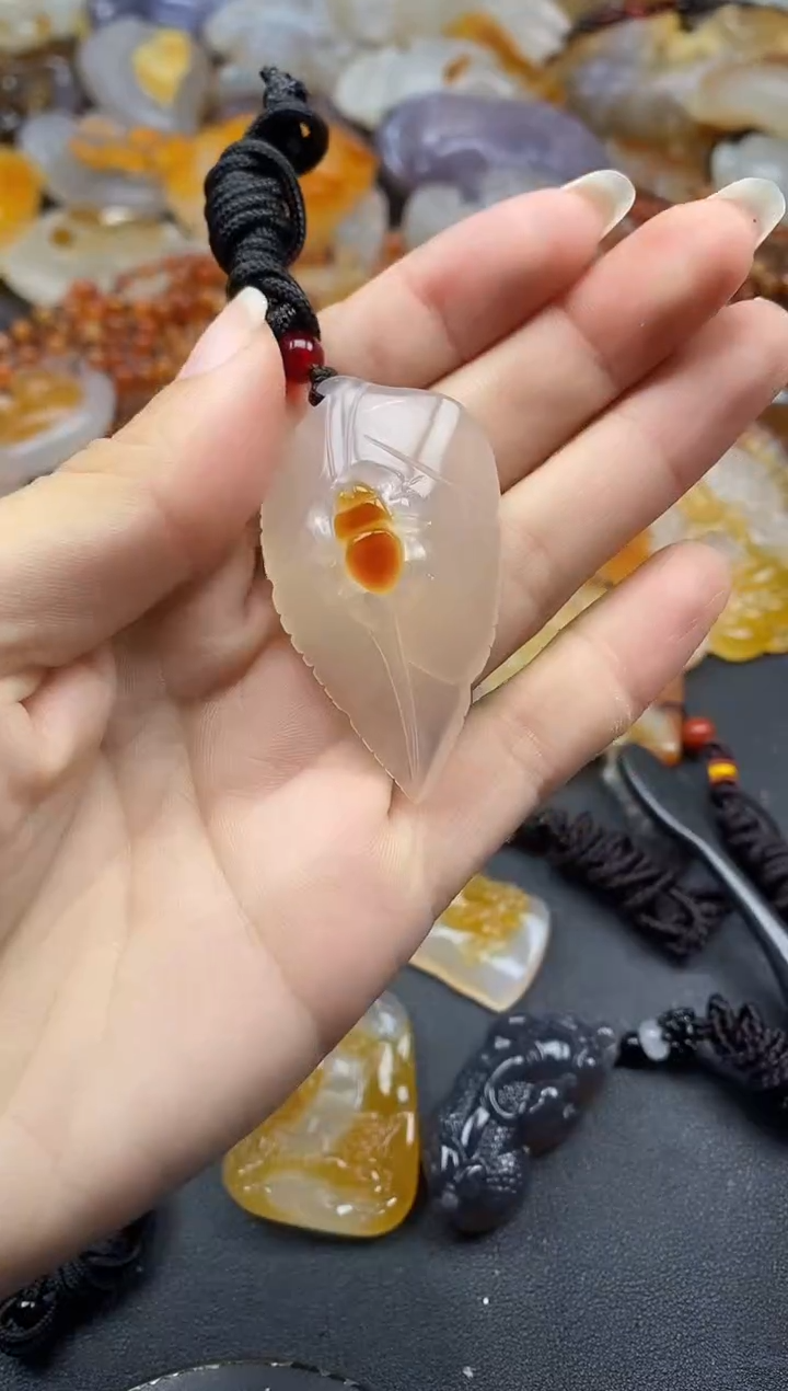 未镶嵌1玛瑙/玉髓芥*油ll