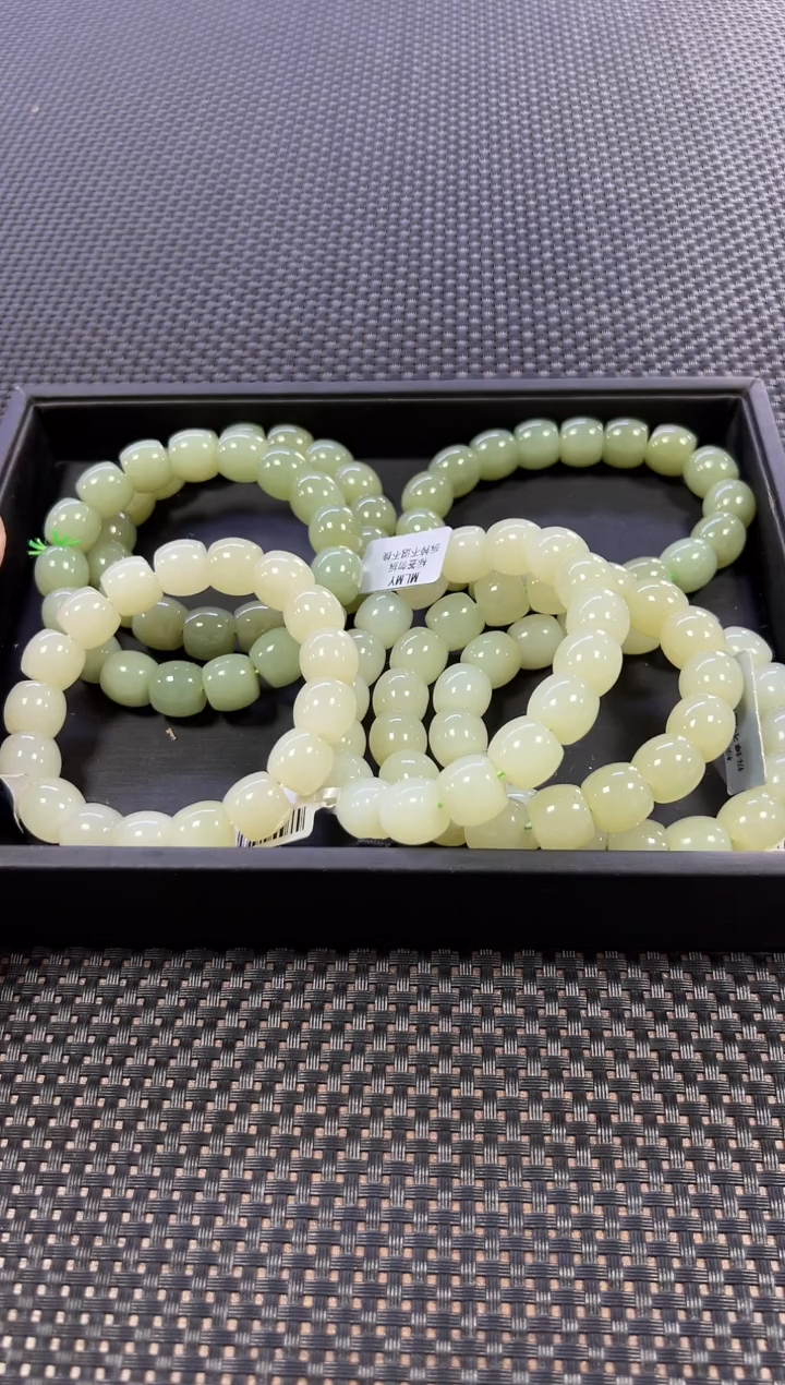 手串未镶嵌和田玉约11mm（多样性发一件）1480