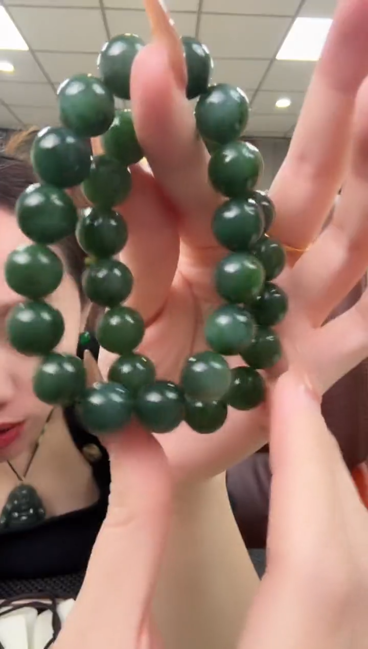 未镶嵌手串透闪石质玉碧玉 圆形手串卡12