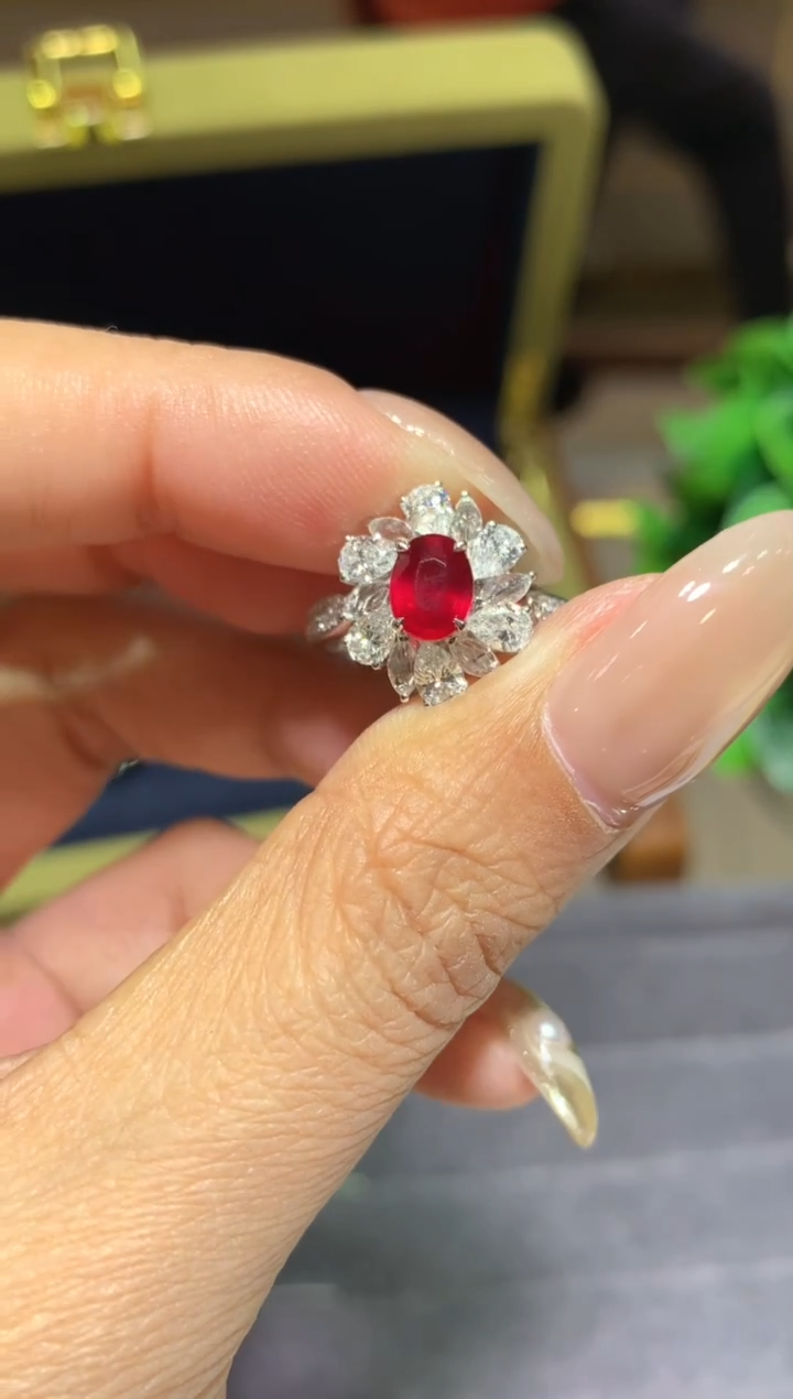 18K金镶嵌戒指红宝石1.03ct