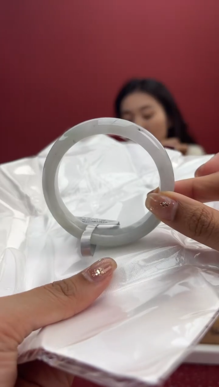 【闪购商品】翡翠手镯未镶嵌12手镯