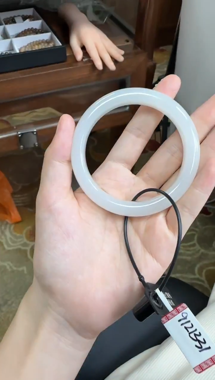 未镶嵌手镯和田玉58