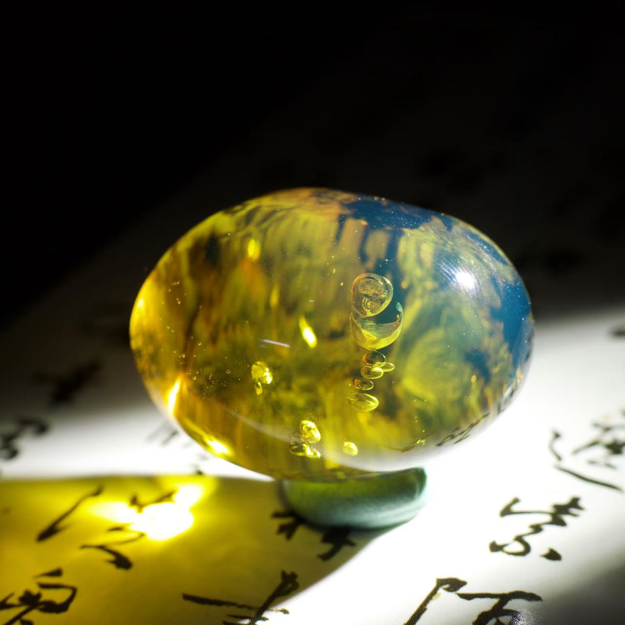 高蓝珀干胆特色原皮意境吊坠挂坠挂件可镶嵌无优化原矿缅甸琥珀