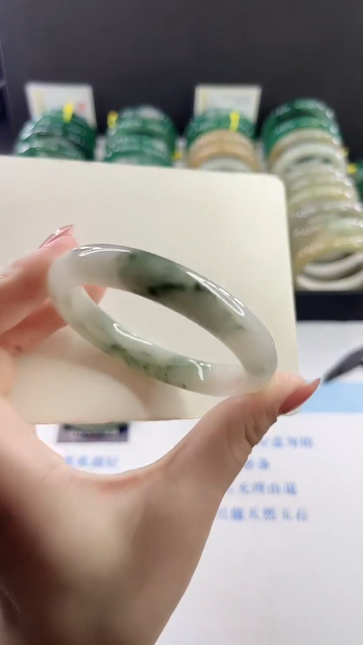 未镶嵌手镯石英质玉多样性发货L60