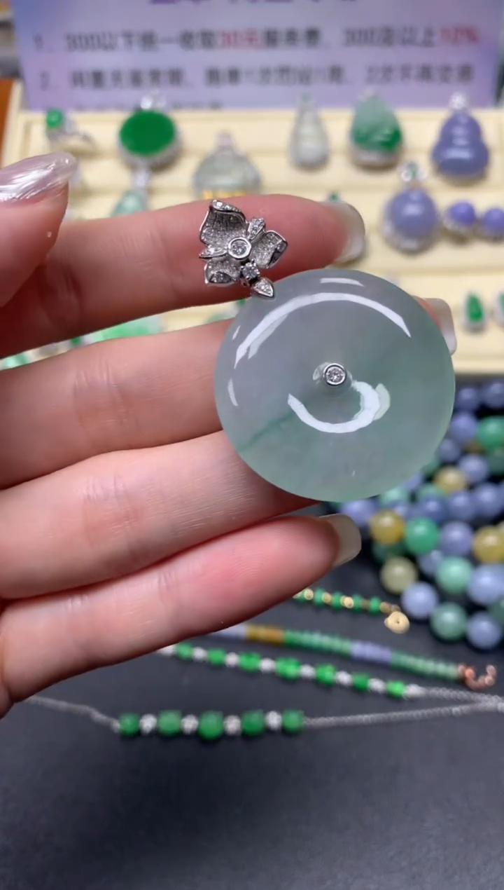 【闪购商品】翡翠吊坠(不含链)18K金镶嵌吊坠|6800+680