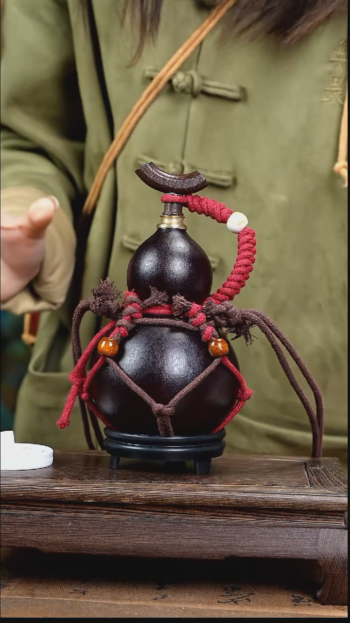 YM026复古网兜款天然酒葫芦（一物一拍）