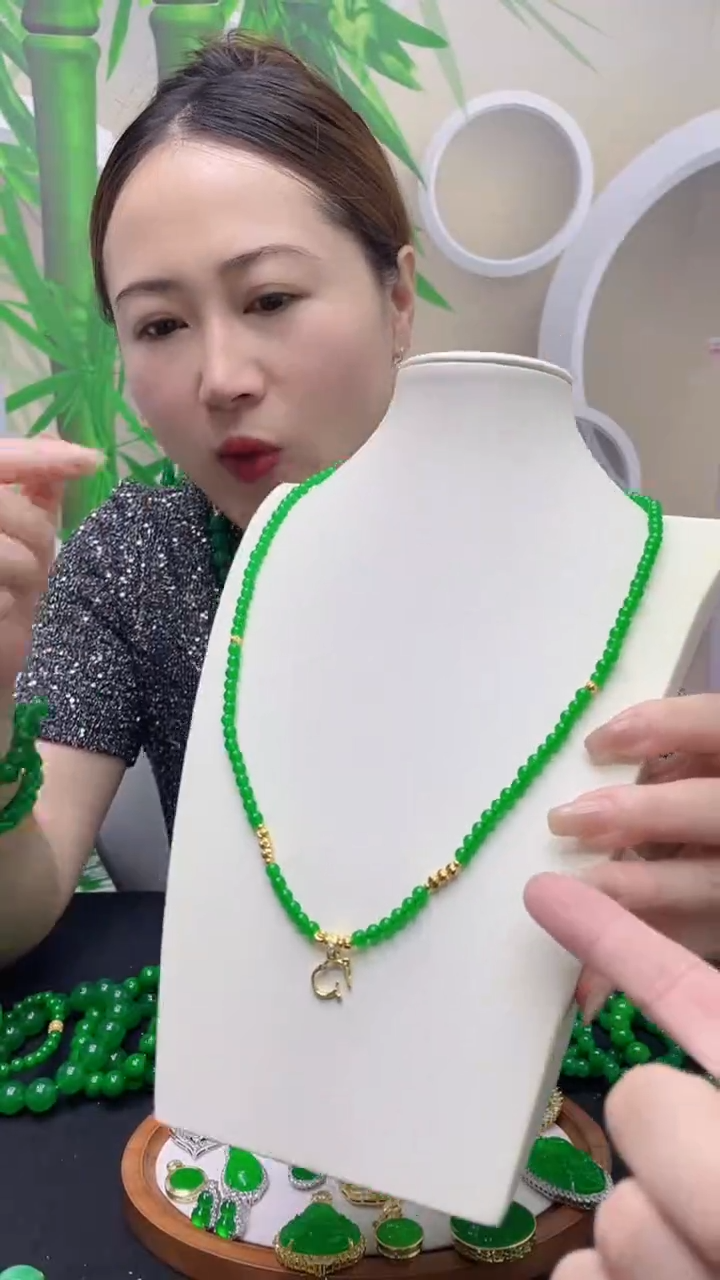 颈饰14K金镶嵌翡翠D05