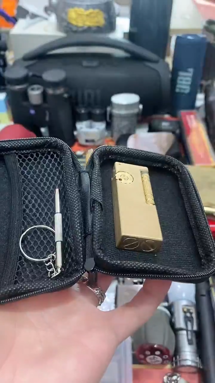 瓷片闪购商品 如图所示