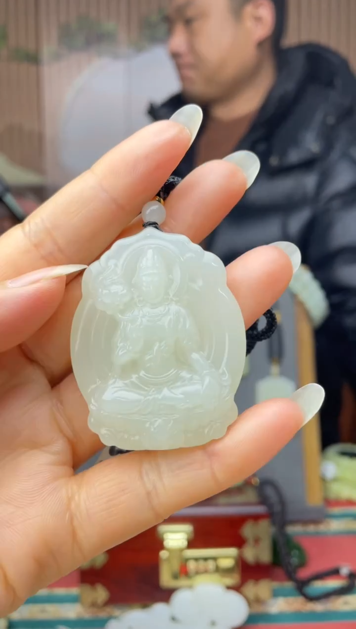 颈饰未镶嵌和田玉拍一发一