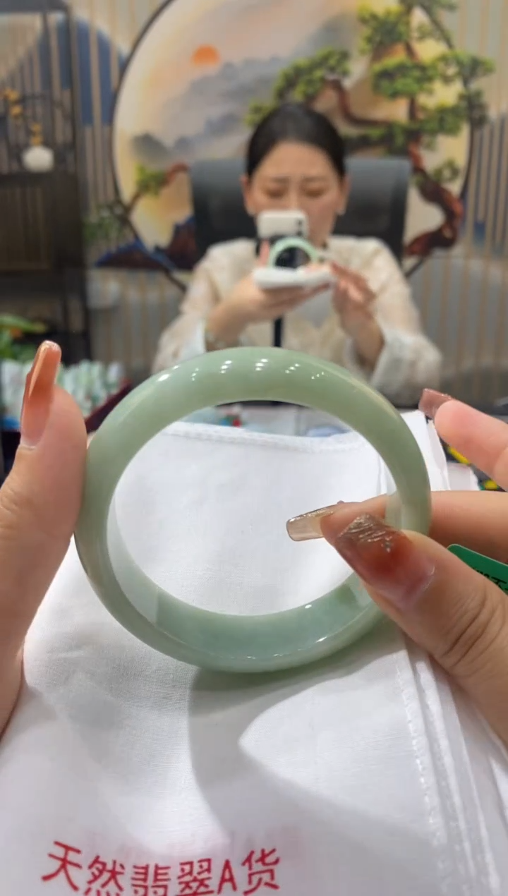 【闪购商品】翡翠手镯未镶嵌00004502