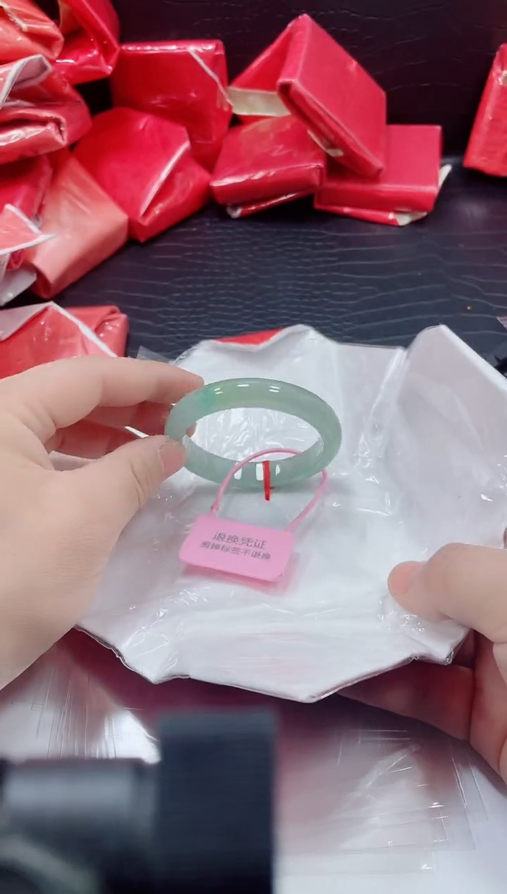 非金属无小哥24号手镯56.3圈口