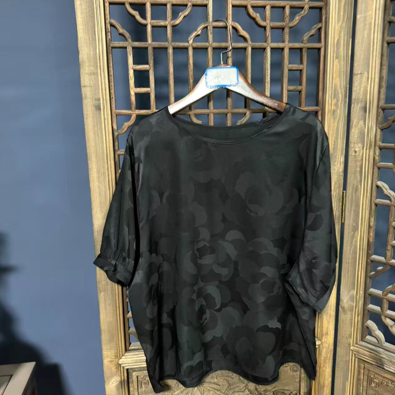 秋季新款休闲时尚圆领桑蚕丝短袖上衣女Z088