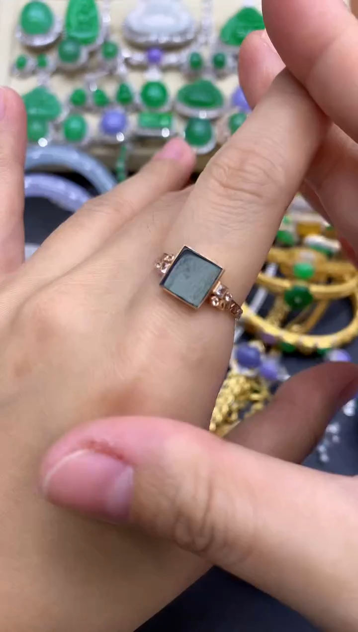 18K金镶嵌戒指翡翠201-中国好珍宝