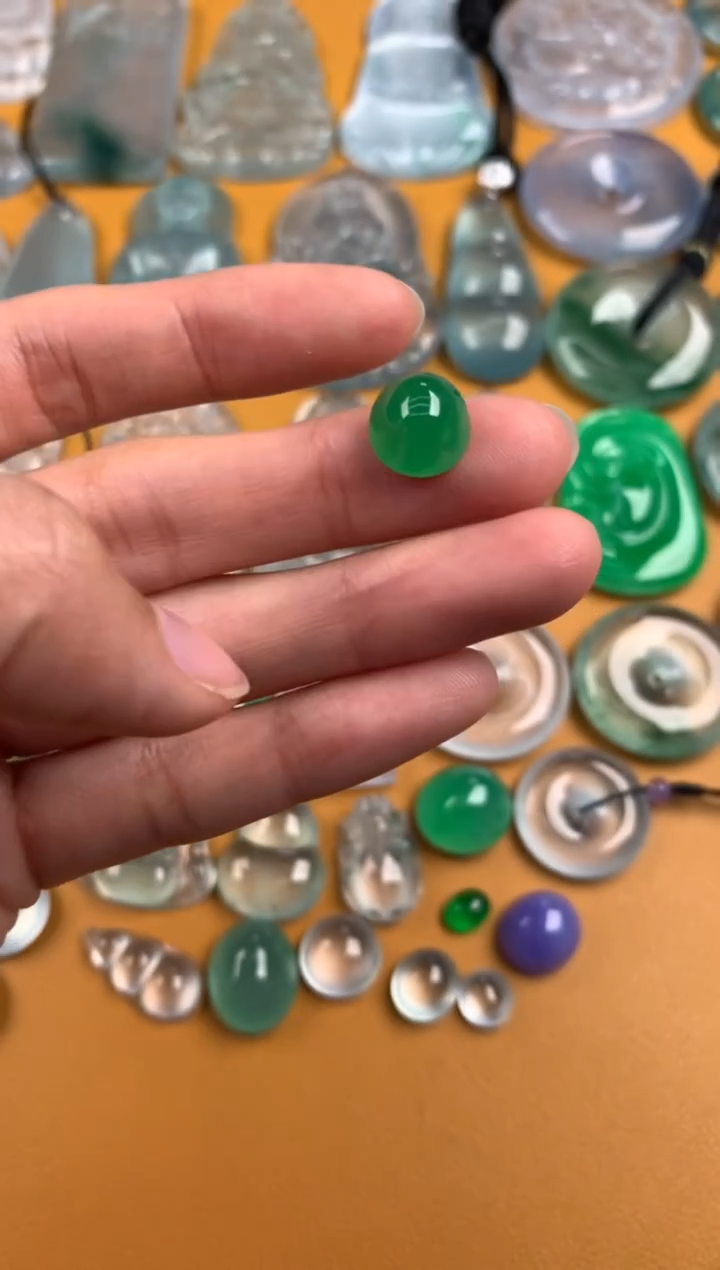 颈饰未镶嵌翡翠10.5-9.8-6.6