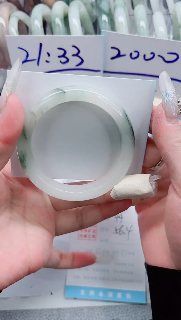 【闪购商品】石英质玉手镯未镶嵌A44-56.4