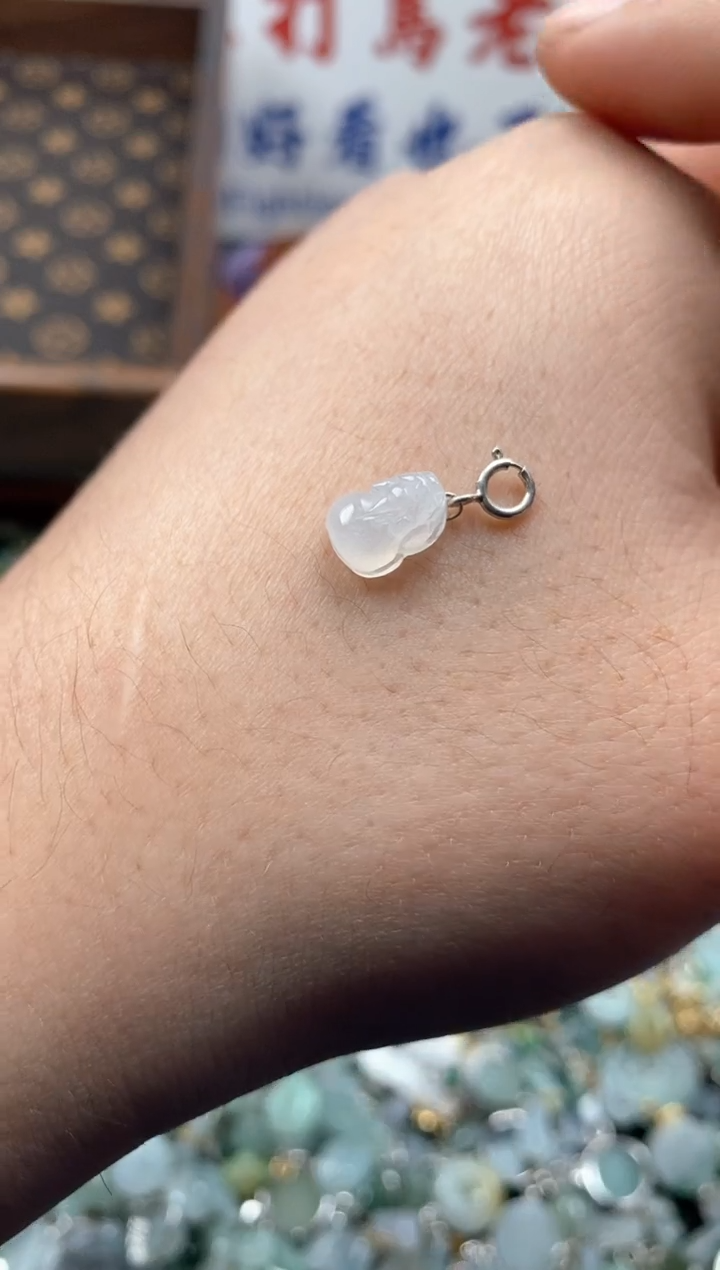 【闪购商品】翡翠颈饰未镶嵌哥哥