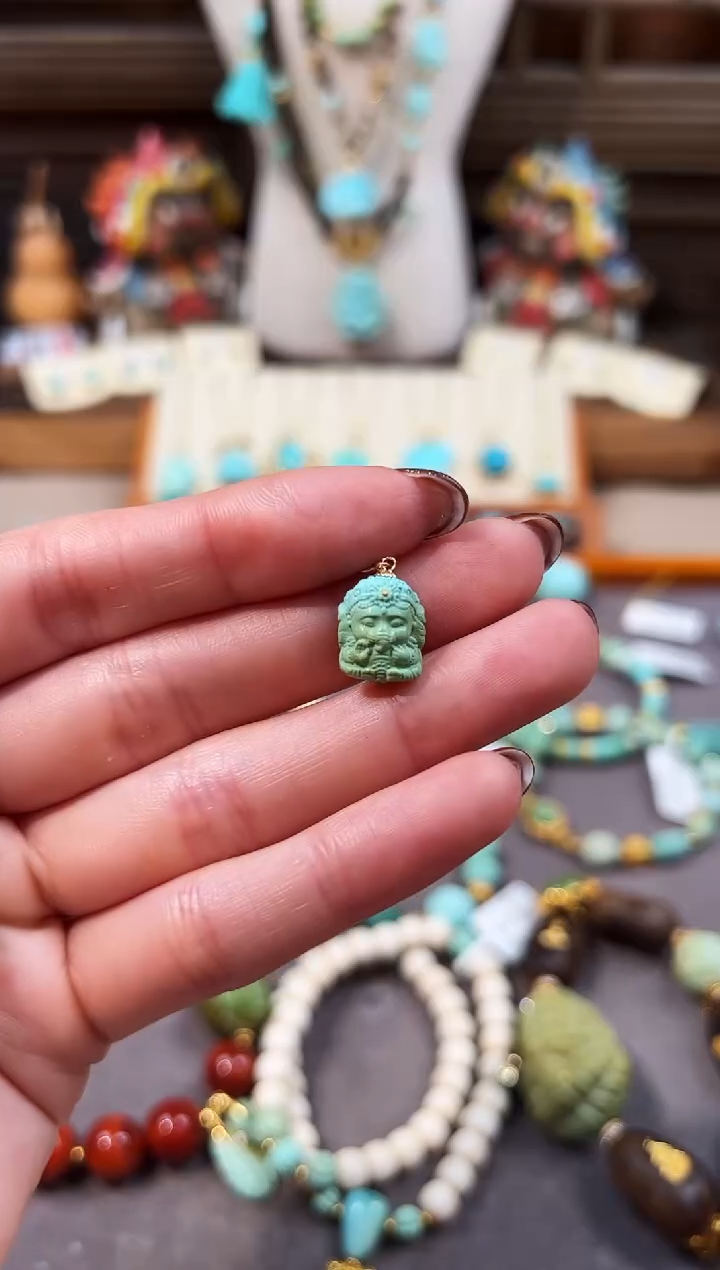 18K金镶嵌绿松石提溜象神