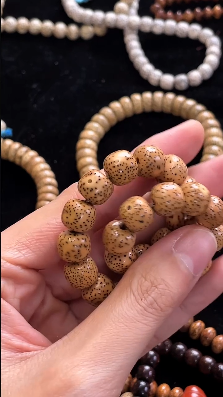 手串星月菩提精工级粉皮陈籽桶珠10*9手串