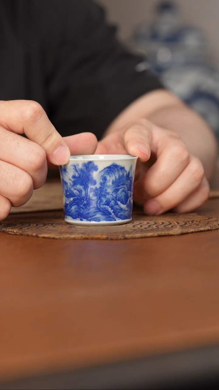 杯看山柴窑青花山水