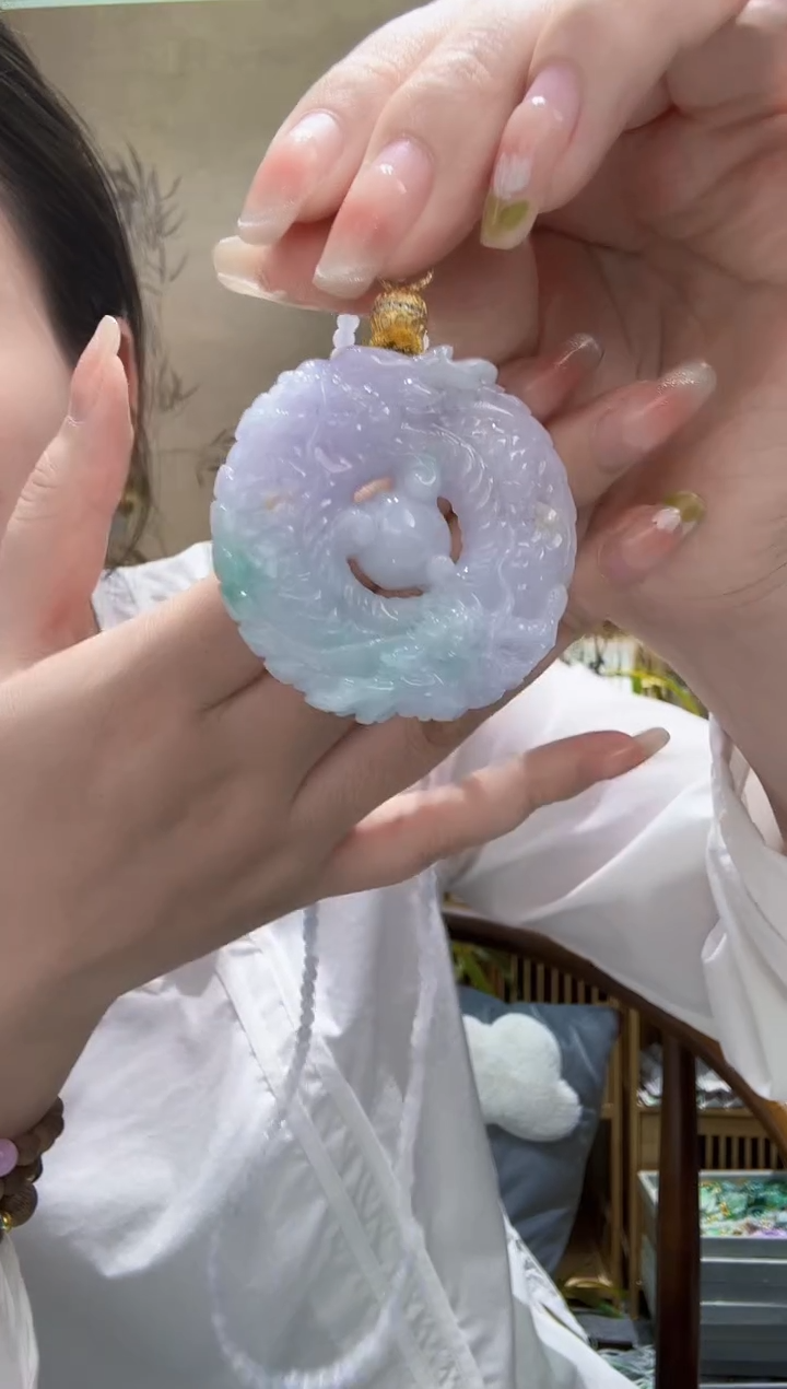 翡翠未镶嵌颈饰吊坠