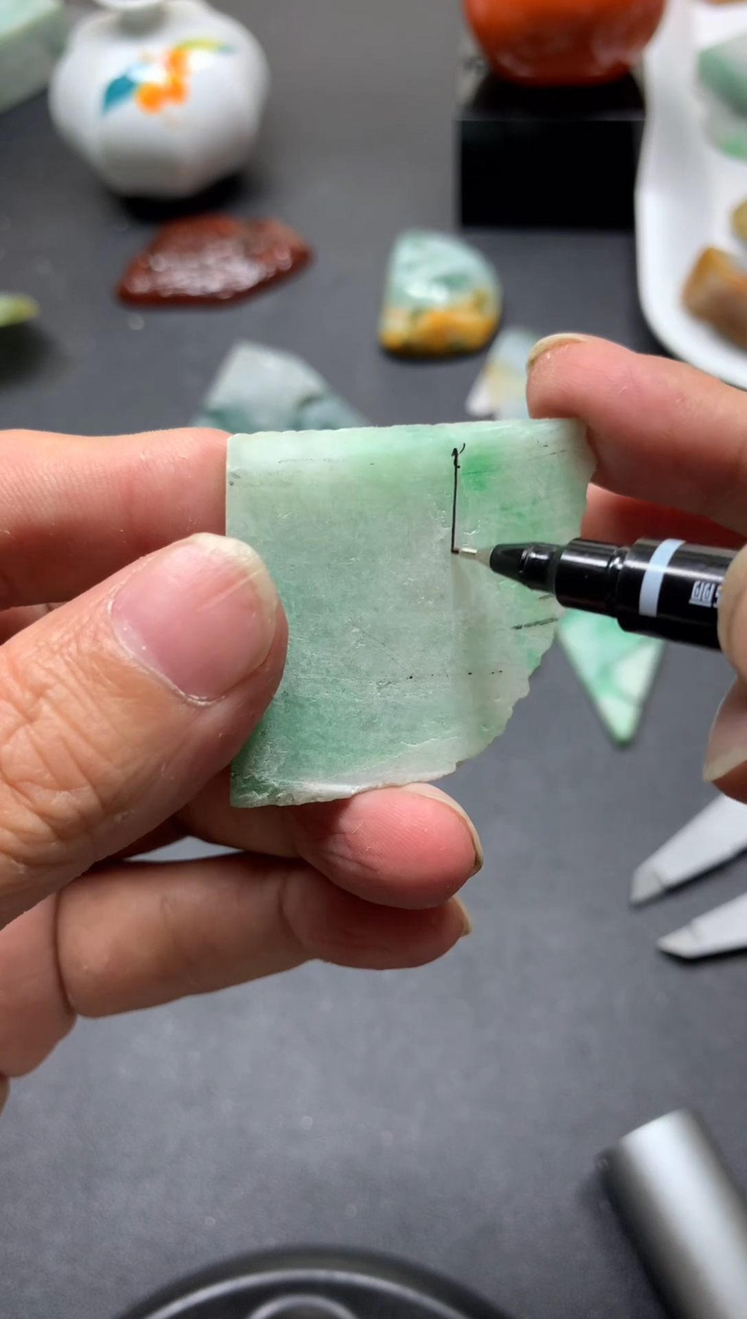 【闪购商品】翡翠颈饰未镶嵌天然翡翠A货