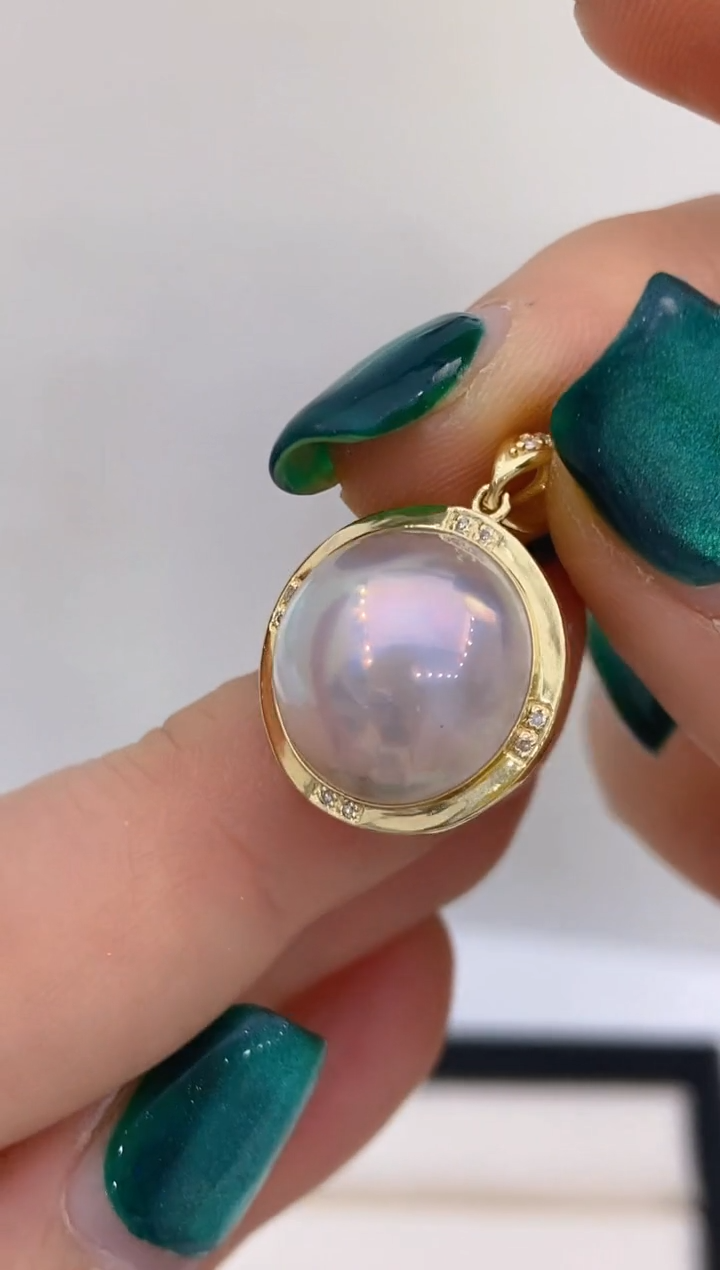 【闪购商品】拼合珍珠（马贝珠）吊坠18K金镶嵌119