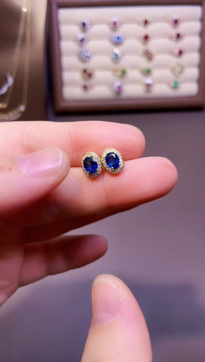 【闪购商品】蓝宝石耳饰银S925镶嵌一对