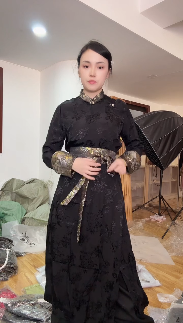 连衣裙       2XL码    130-140斤