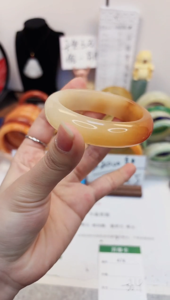 【闪购商品】石英质玉手镯未镶嵌474