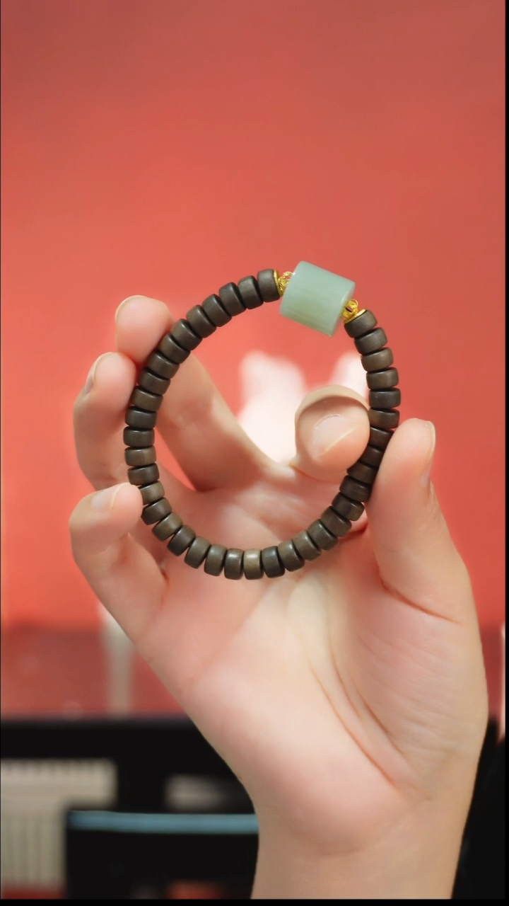 18K金镶嵌手串和田玉精致