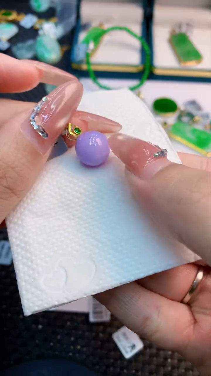 翡翠18K金镶嵌吊坠(不含链)1