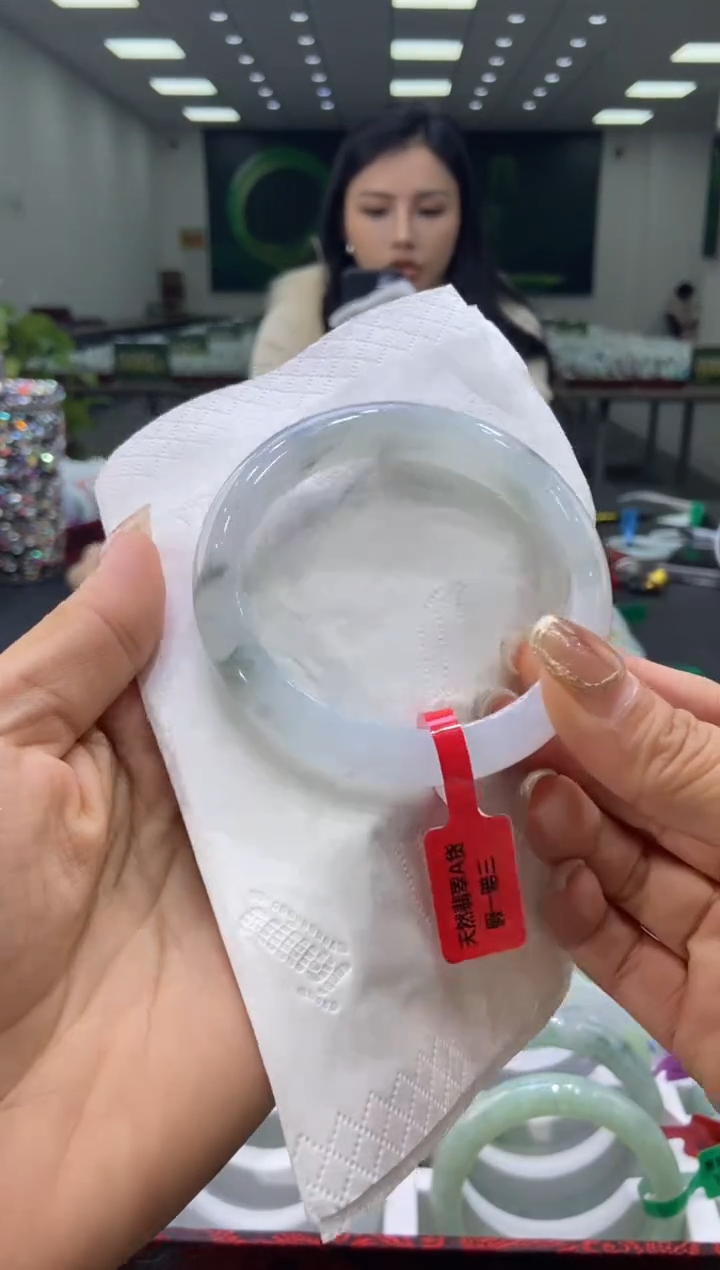 未镶嵌手镯翡翠00008024