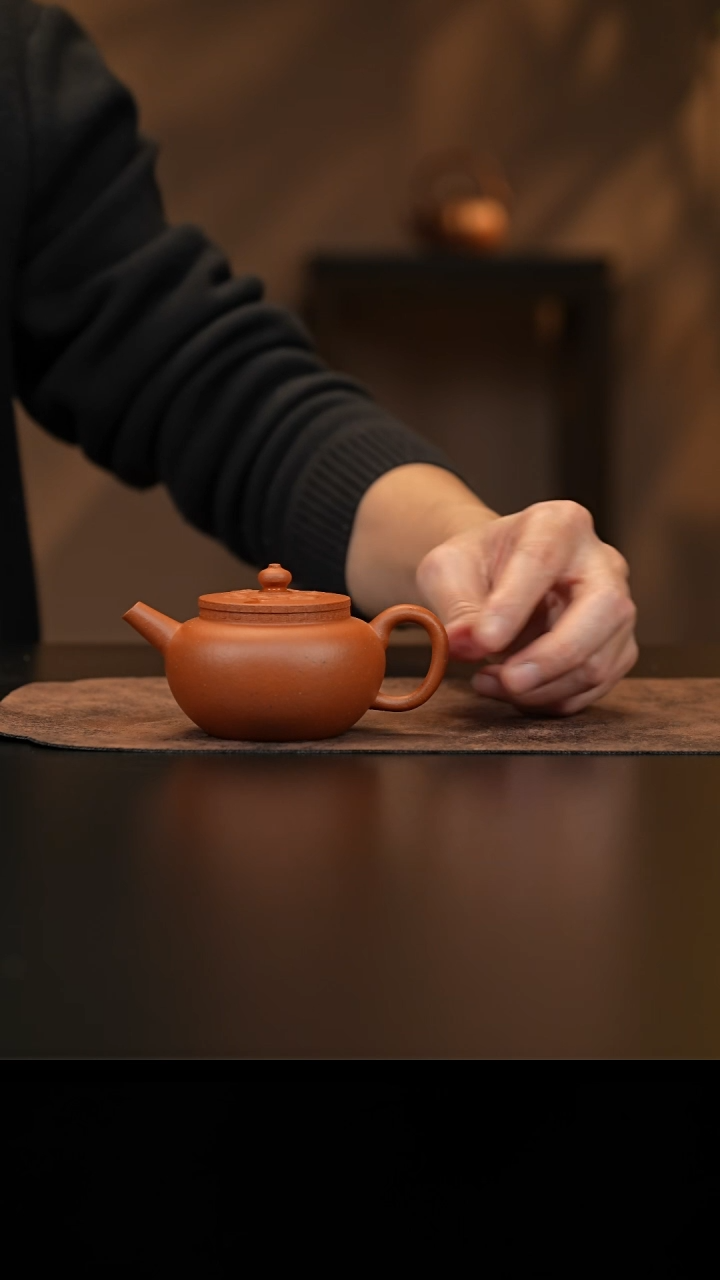 【闪购商品】紫砂茶壶允禾斋wzht 野山红泥 祥云 150c