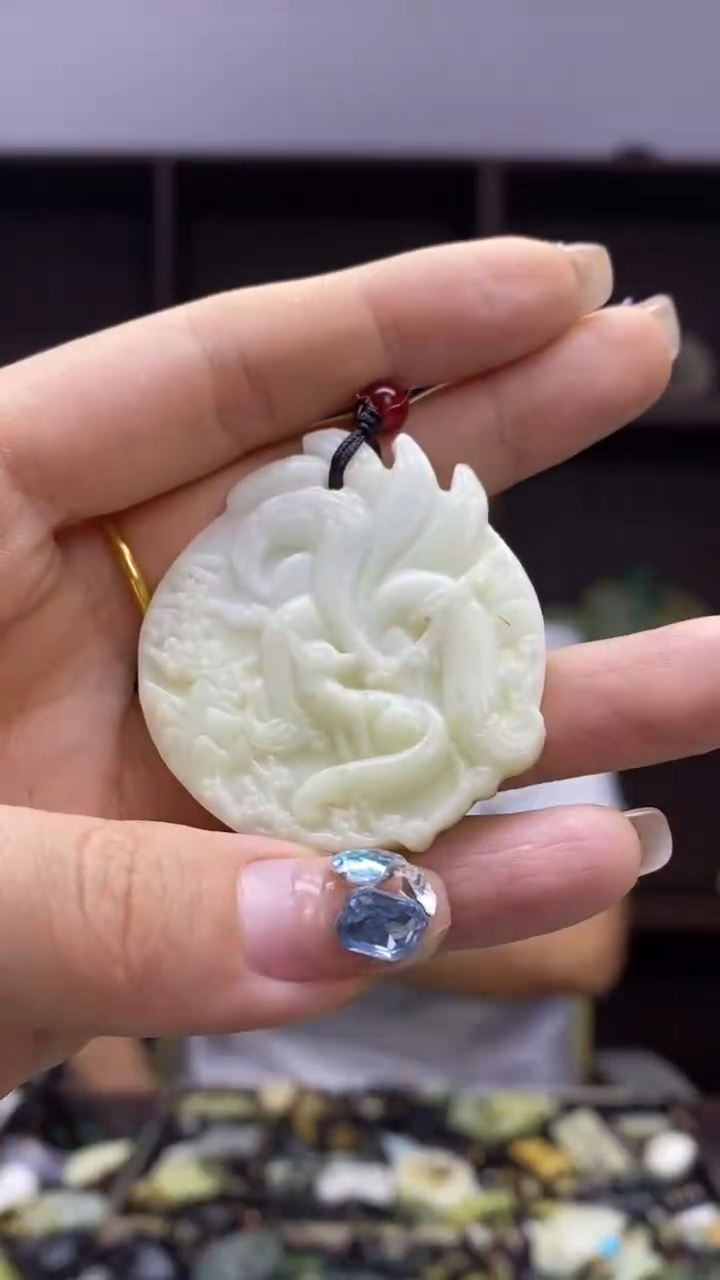 未镶嵌岫玉挂件 