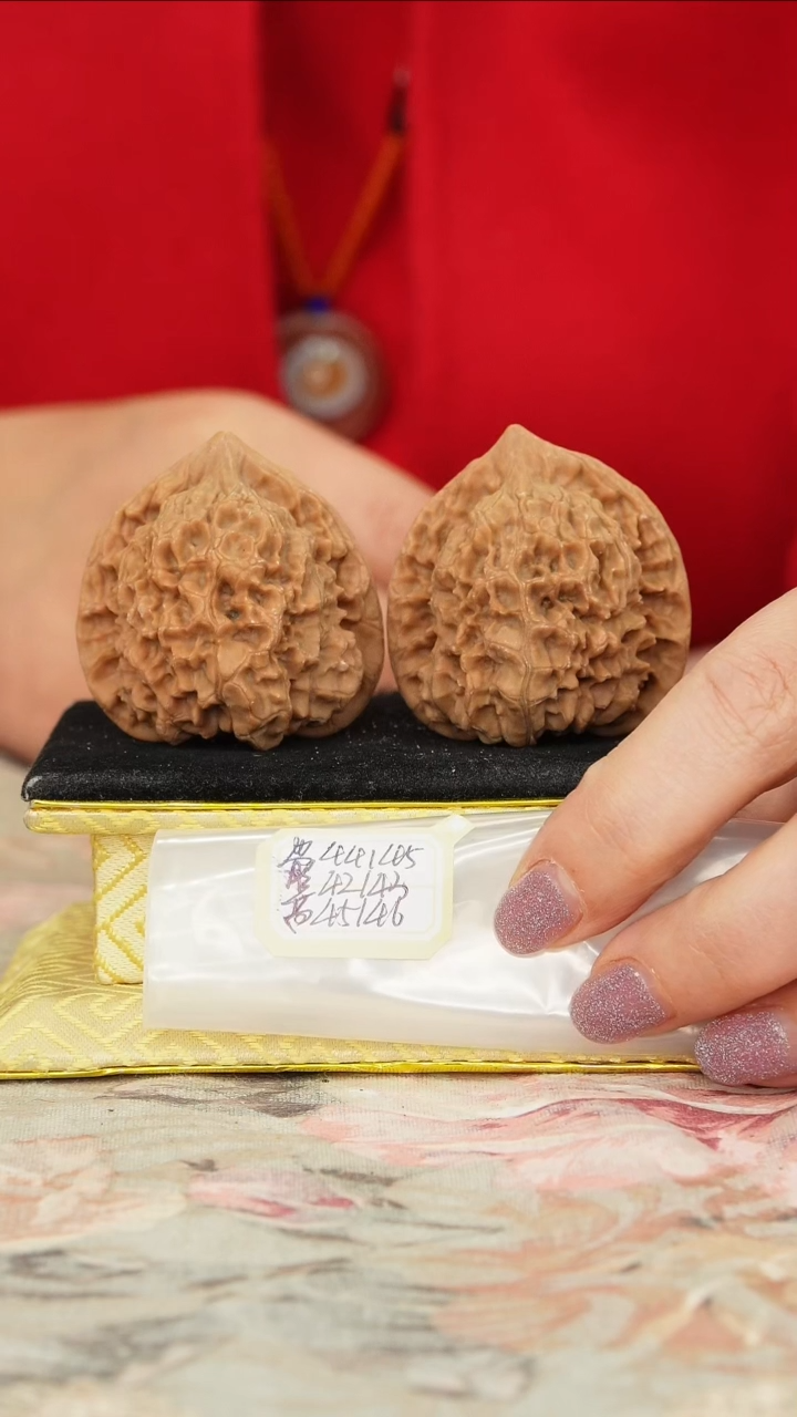 【闪购商品】文玩核桃把件官帽
