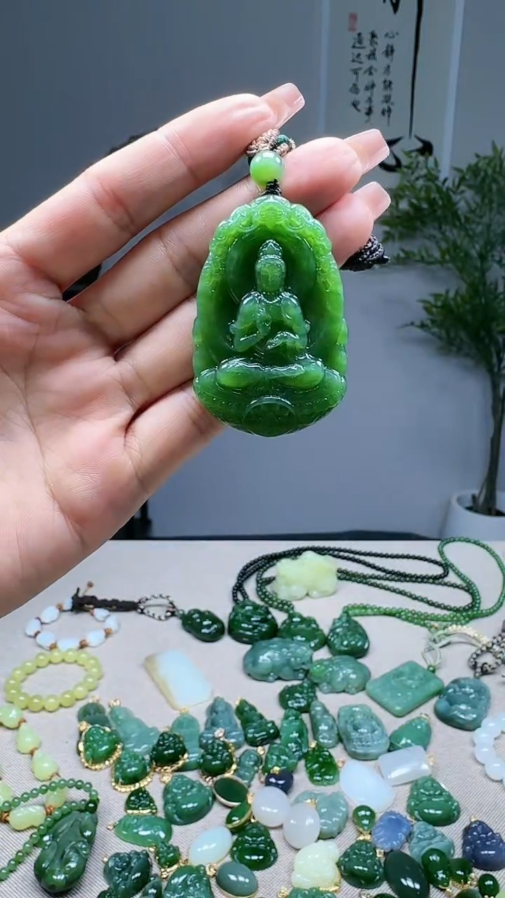 未镶嵌和田玉挂件1