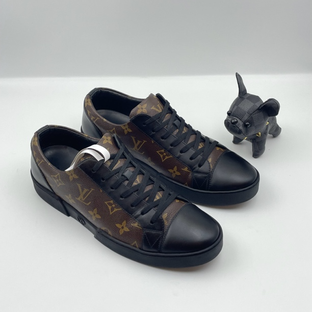 99新 LouisVuitton/路易威登 黑棕色老花经典休闲商务板鞋 41码