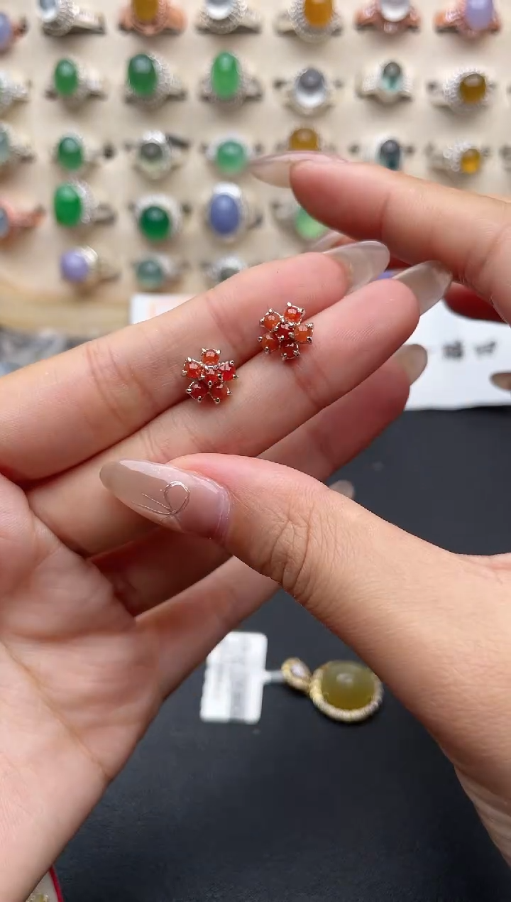 【闪购商品】翡翠戒指银S925镶嵌一物一证一礼盒