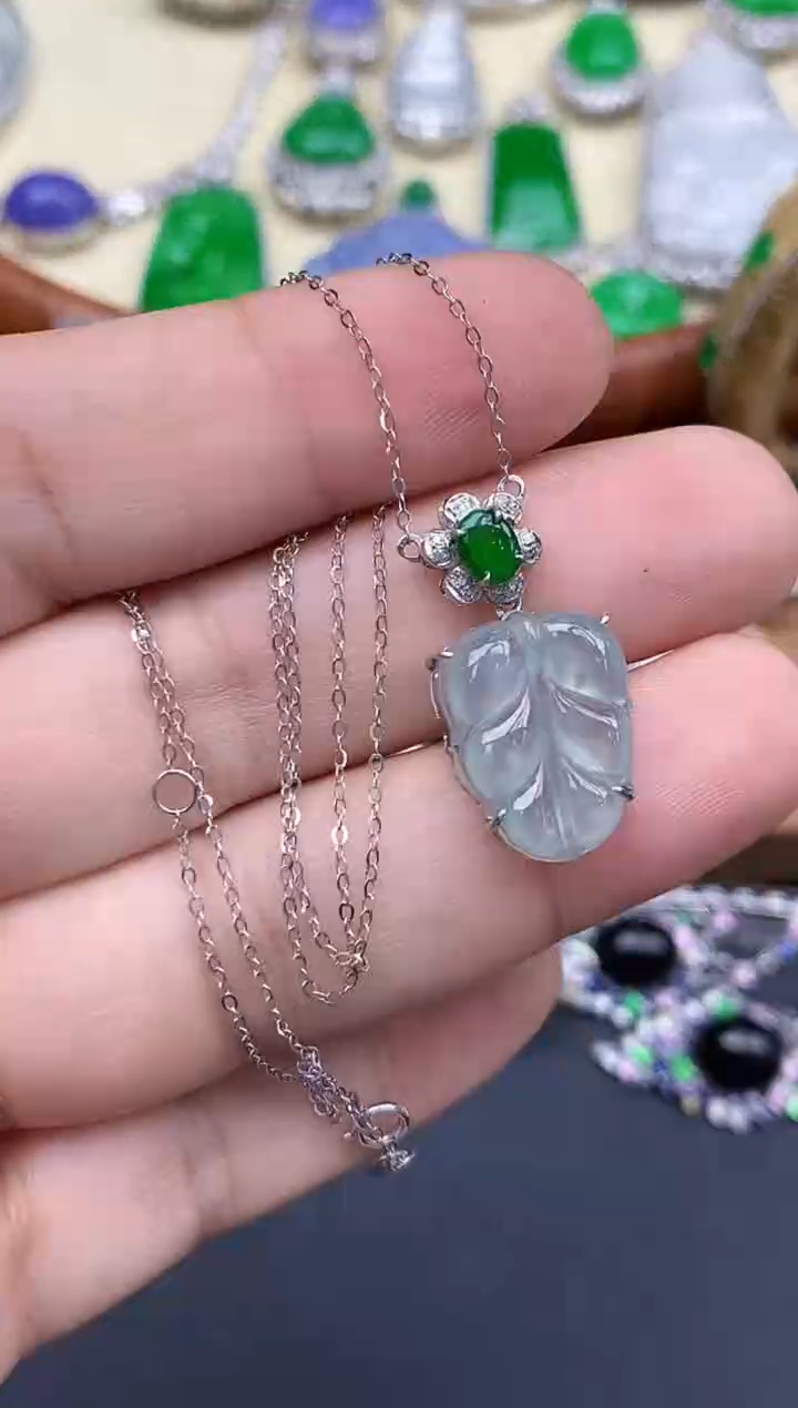 颈饰18K金镶嵌翡翠462-中国好珍宝