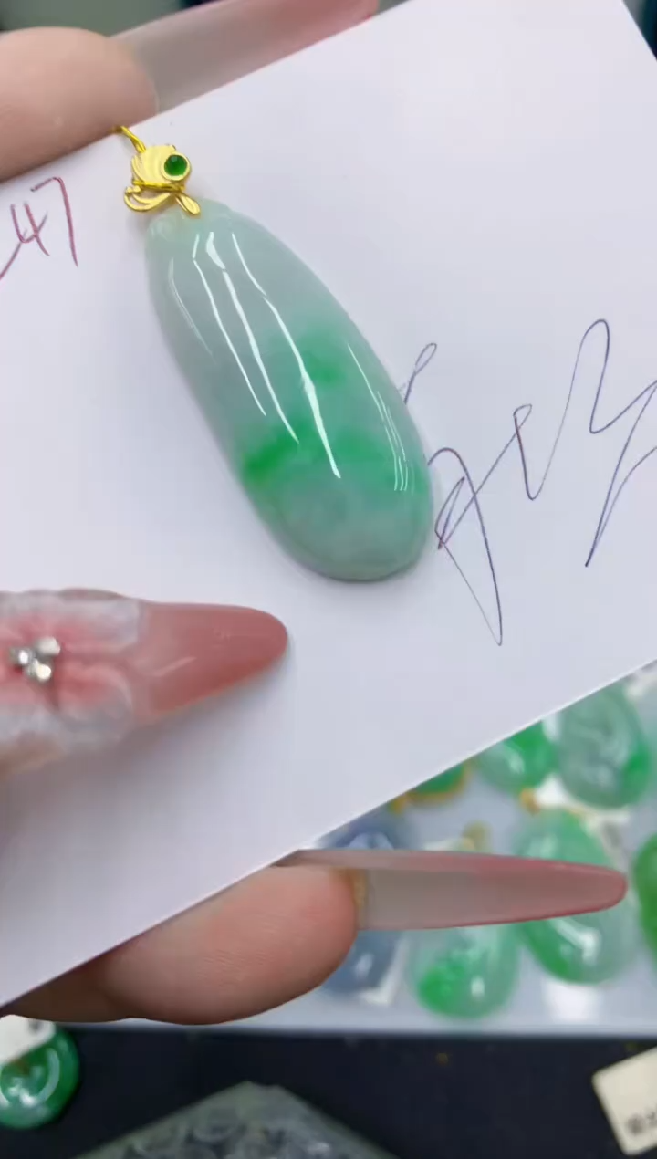 颈饰未镶嵌翡翠11111111111111