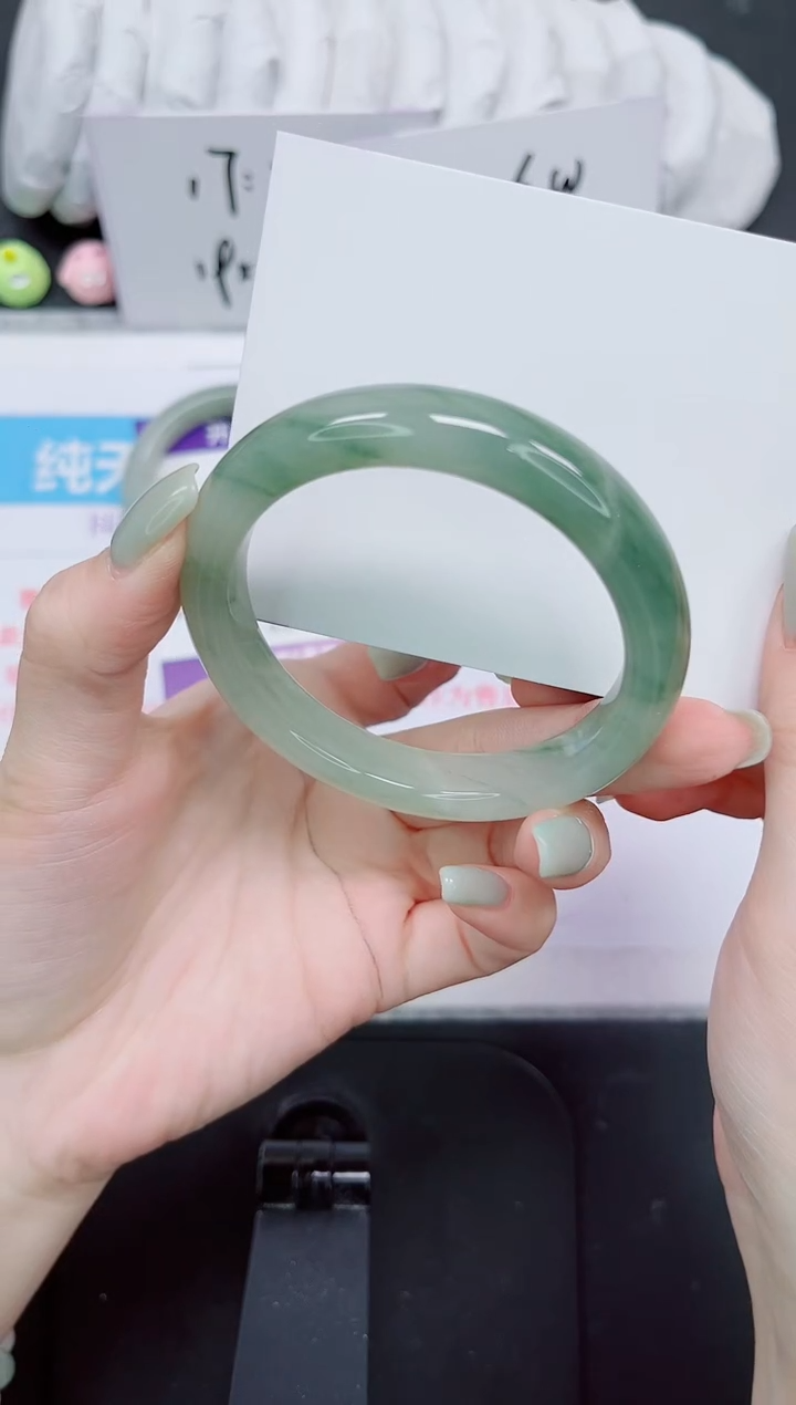 石英质玉未镶嵌手镯314