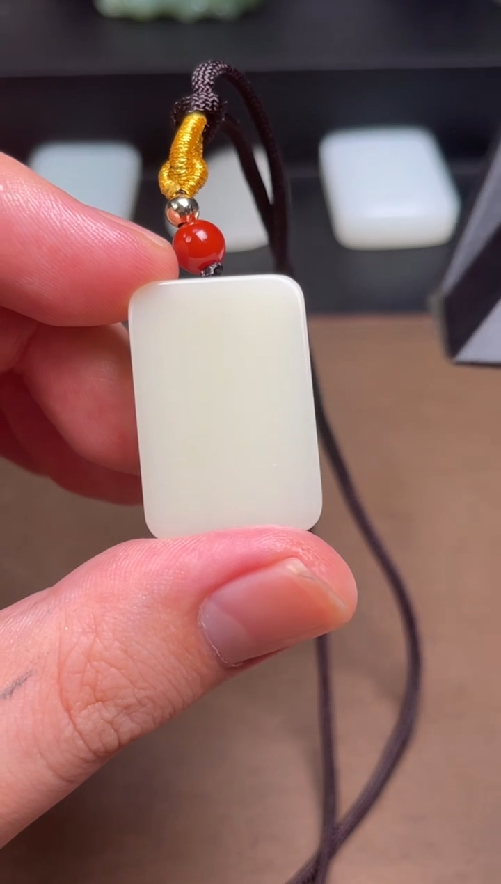 和田玉未镶嵌颈饰10