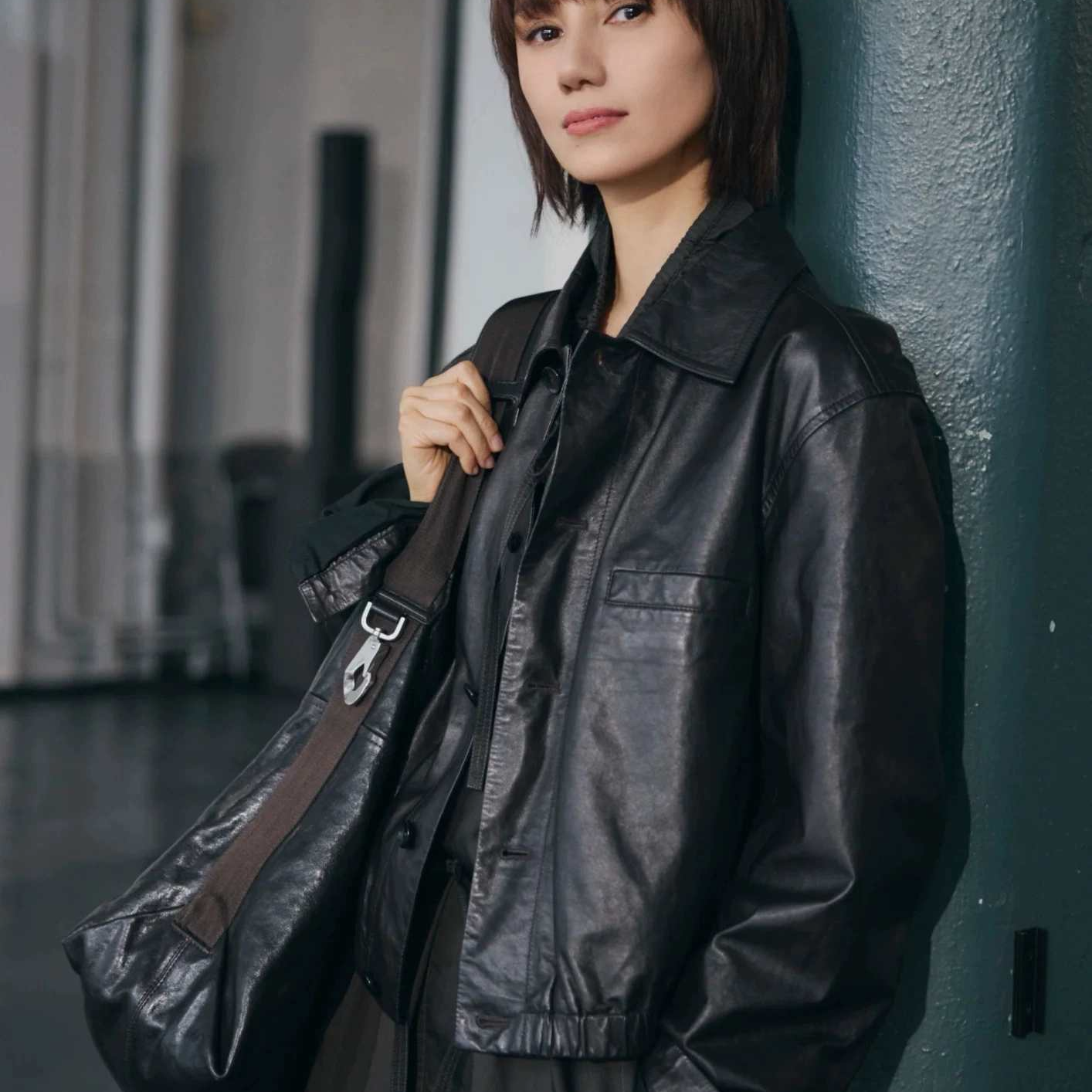 袁泉同款翻领2025秋季常规皮衣外套新款皮夹克女款女士真皮百搭