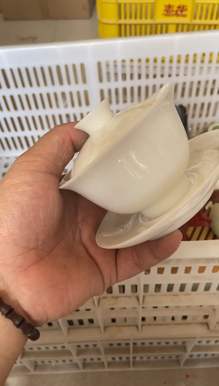 无运费险有瑕疵的摄影的产品有使用过的痕迹有点脏介意勿拍