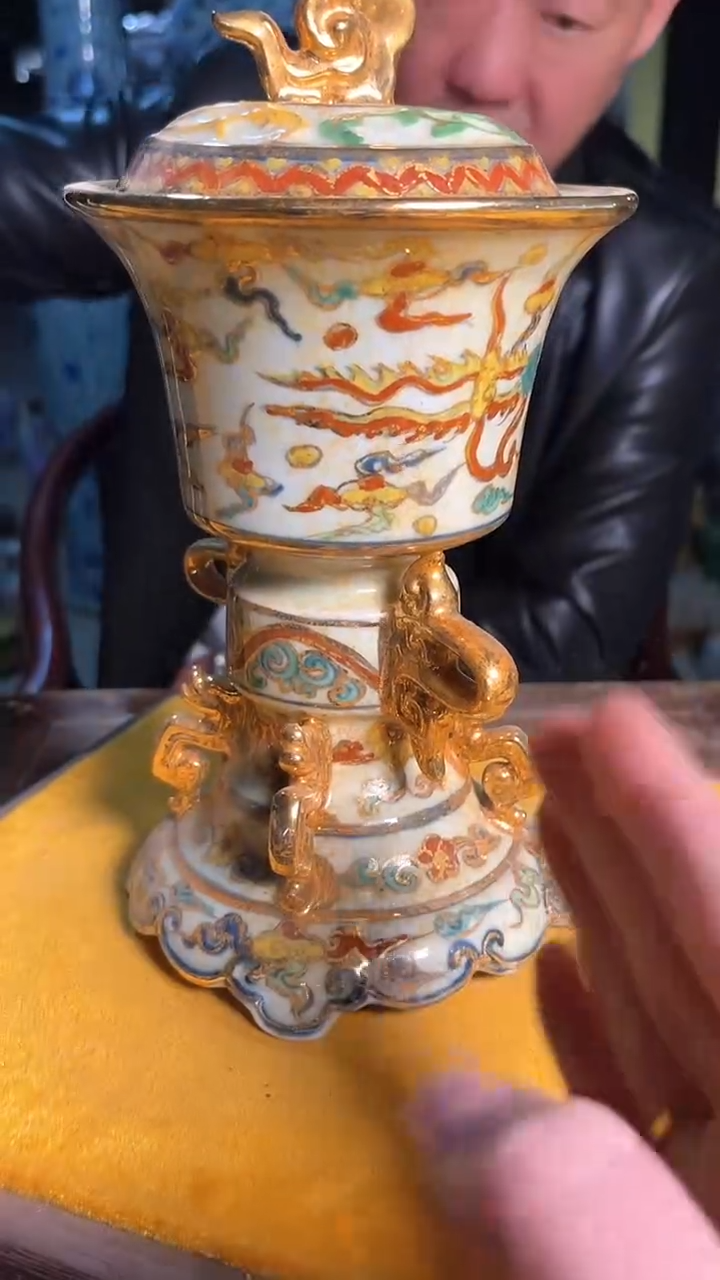 【闪购商品】瓷片218F现代工艺品一个