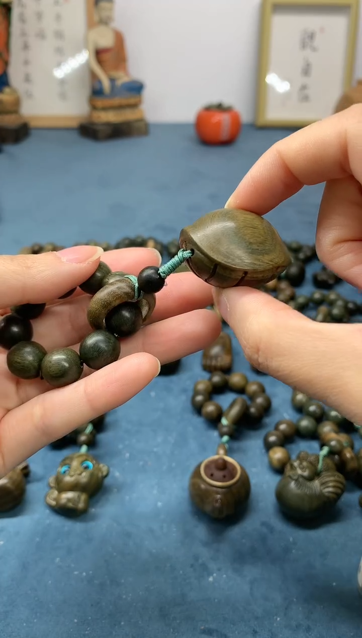 【闪购商品】维腊木（绿檀）把件富甲一方 盘玩件