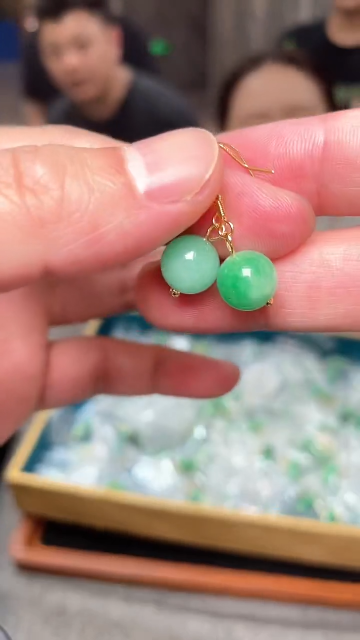 翡翠银S925镶嵌耳饰圈口随机**（多样性单个发货）