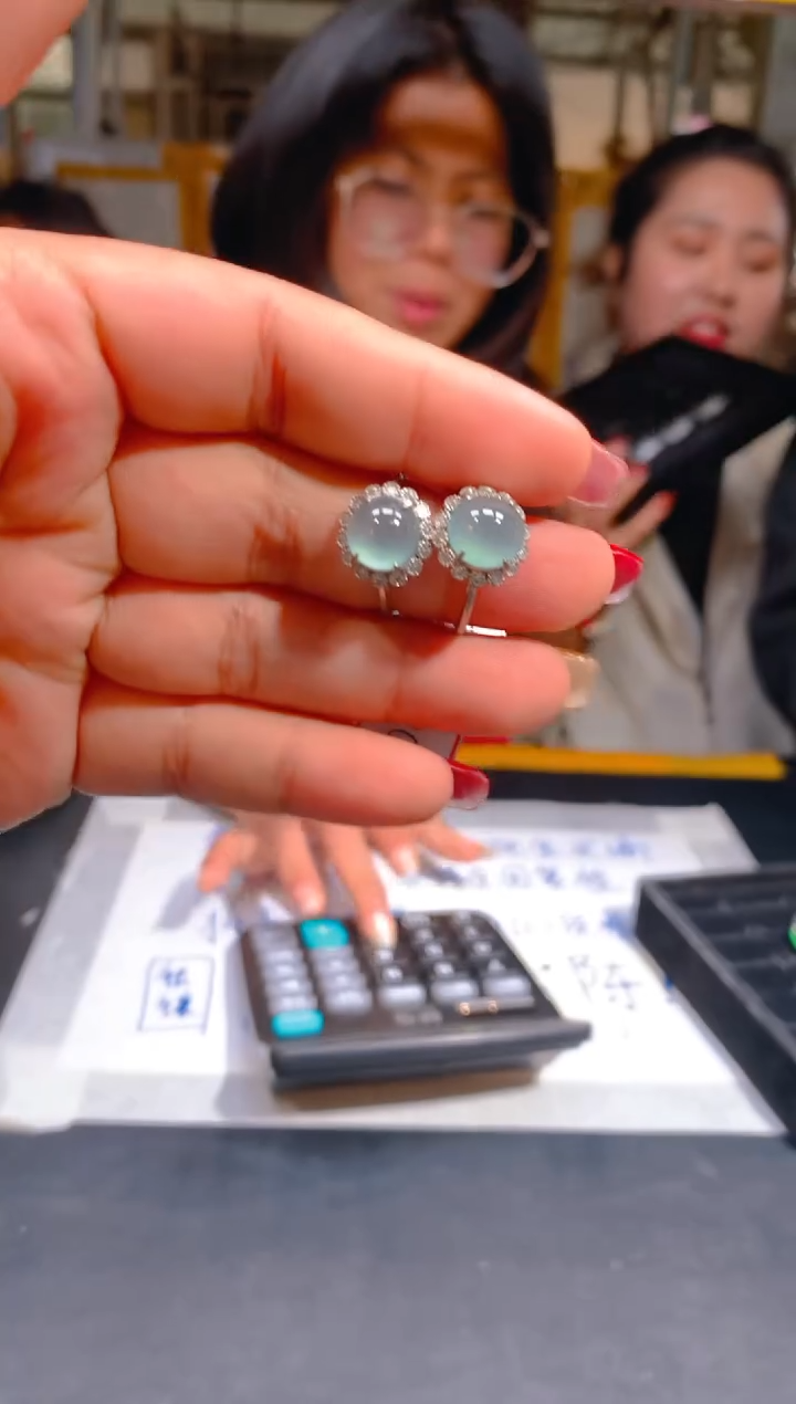 【闪购商品】定制翡翠未镶嵌50定制翡翠-多样性发货 {发其 一}